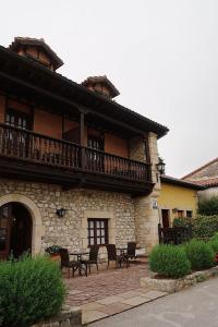 trisileja en posada la busta