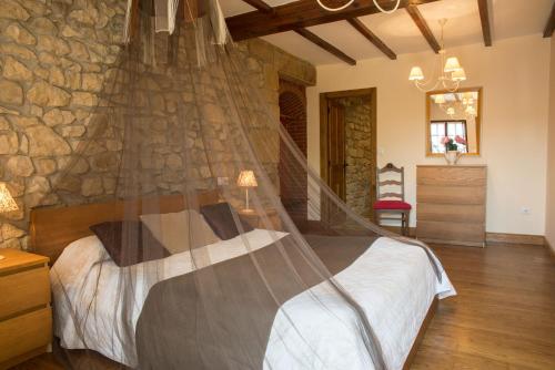 trisileja en posada la busta