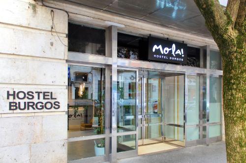 Mola Hostel Burgos,Orbaneja Riopico>>Burgos,3 star