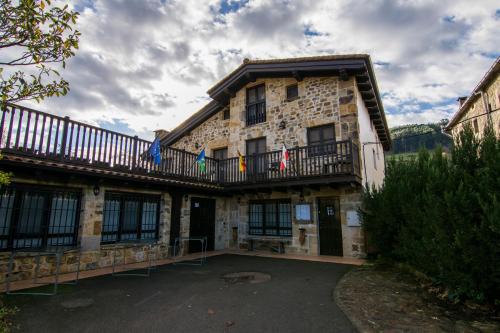 posada y apartamentos trebuesto de guriezo