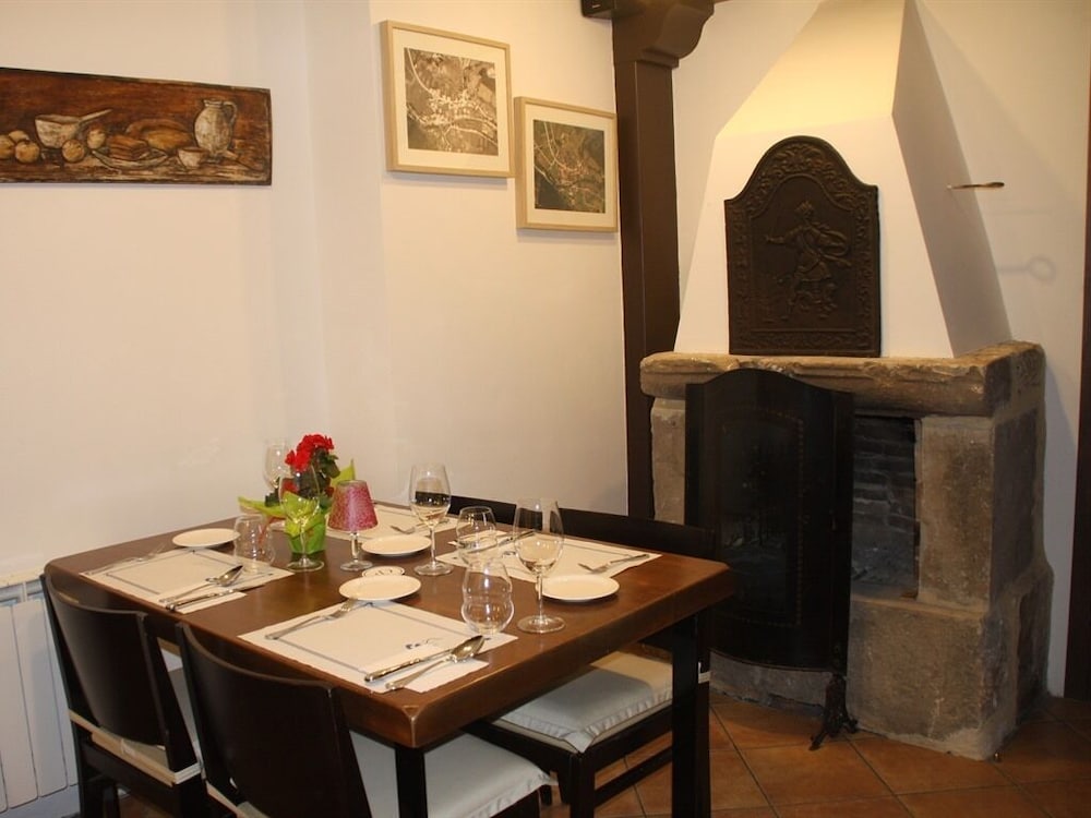 posada y apartamentos trebuesto de guriezo