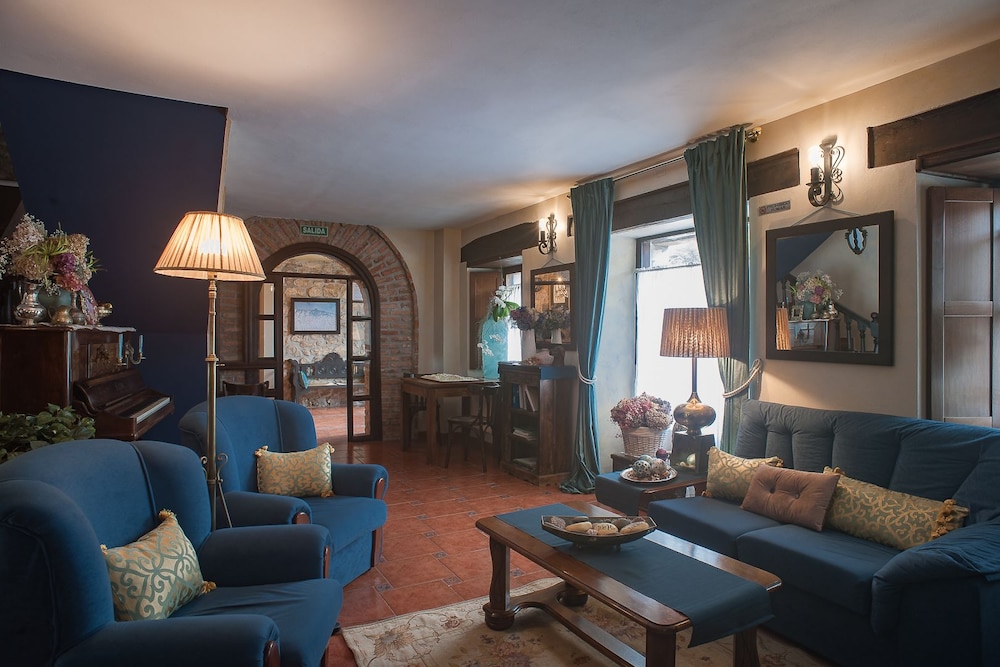 hotel corru san pumes