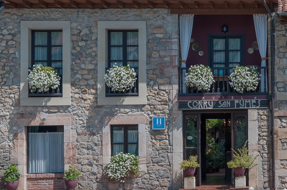 hotel corru san pumes