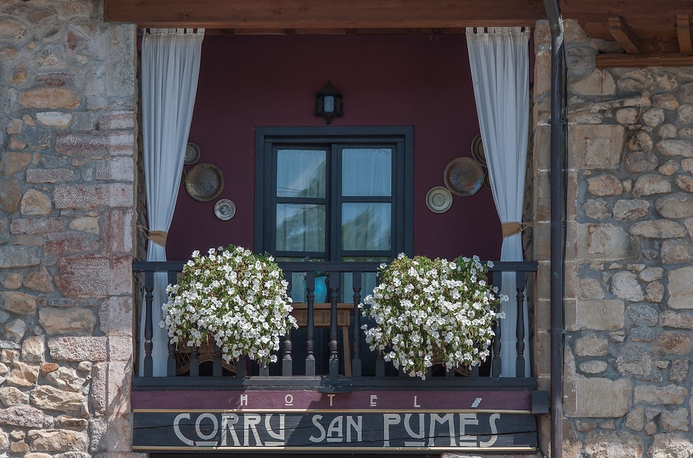 hotel corru san pumes