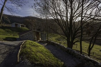 cabanas deluxe basajaun basoa by irrisarri land