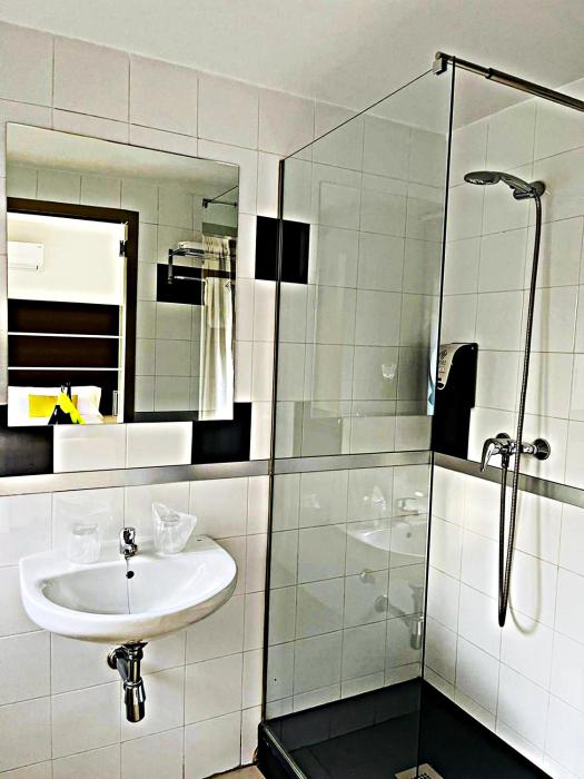 roisa hostal boutique