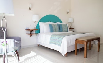 the westmarine waterfront hotel