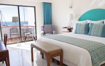 the westmarine waterfront hotel