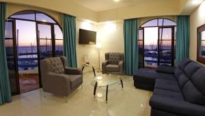 the westmarine waterfront hotel