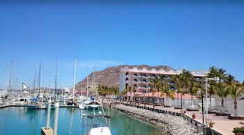 the westmarine waterfront hotel