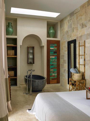 the giri residence hotel and spa