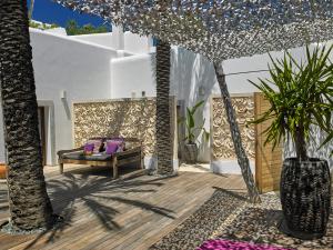 The Giri Residence Hotel & Spa,,4 star