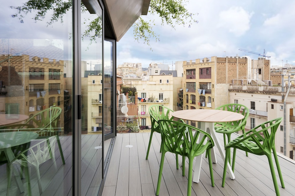 hotel rec barcelona adults only