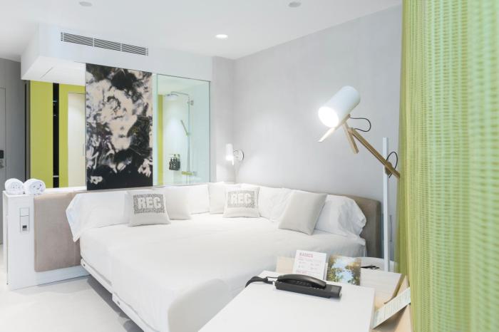 hotel rec barcelona adults only