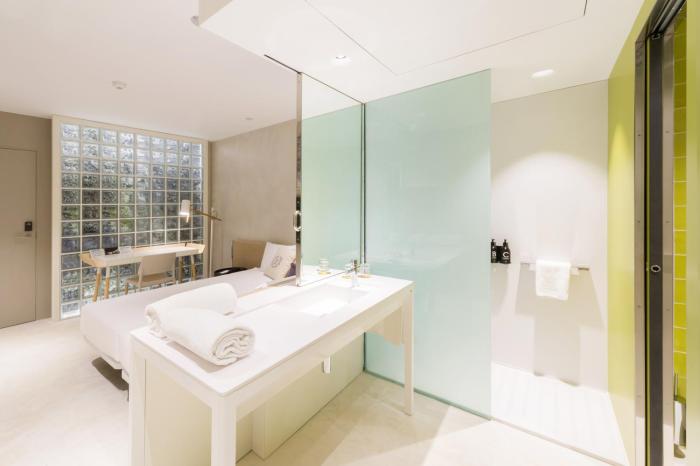 hotel rec barcelona adults only