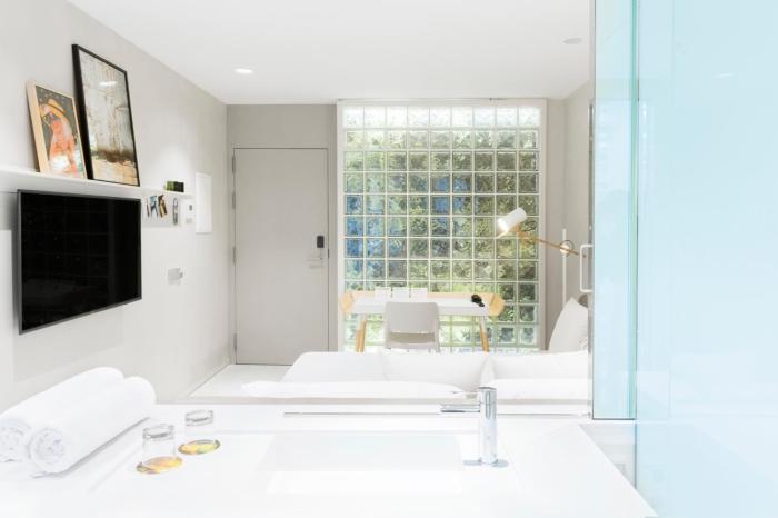 hotel rec barcelona adults only