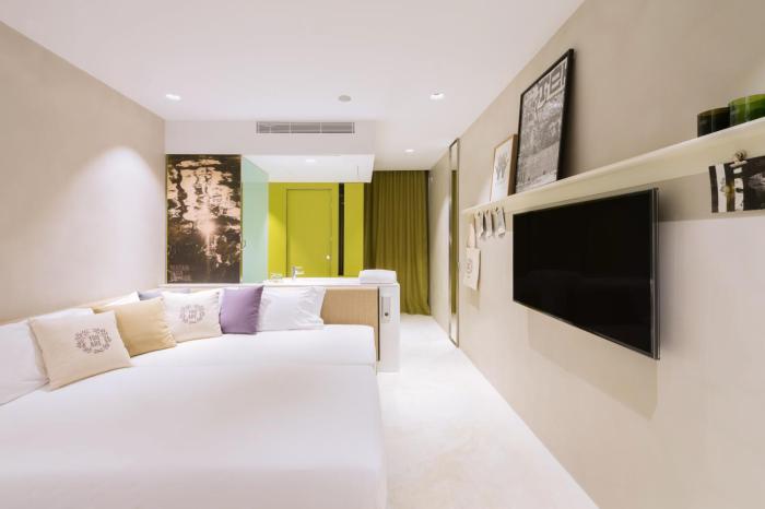 hotel rec barcelona adults only