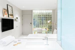 hotel rec barcelona adults only