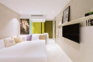 hotel rec barcelona adults only