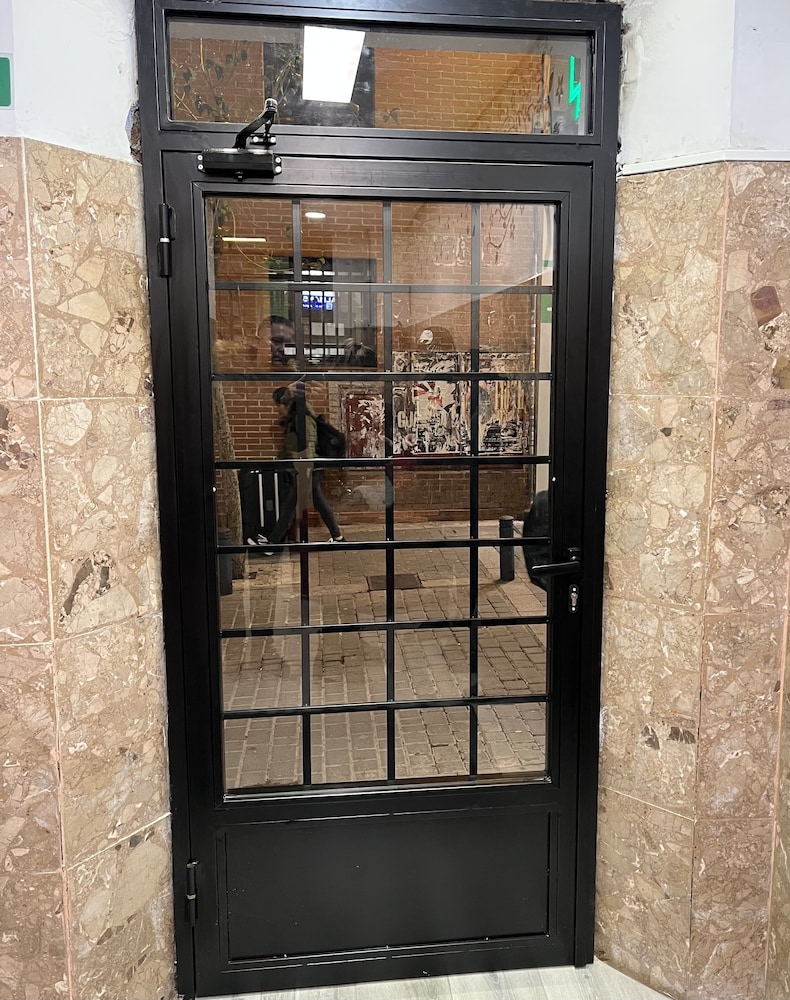 hostel almansa