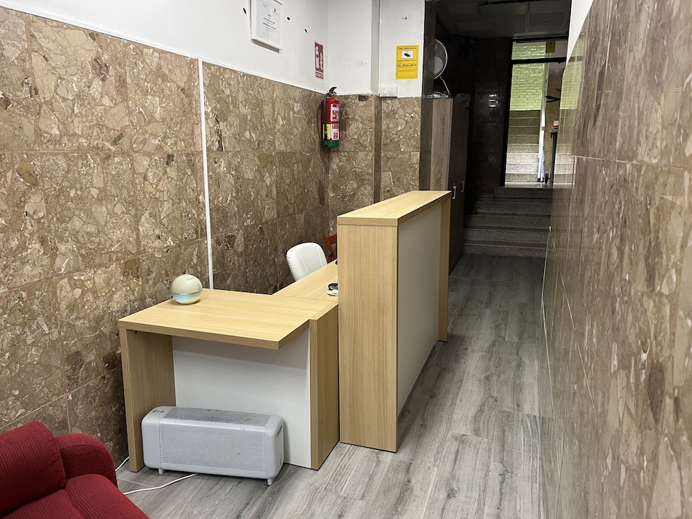 hostel almansa