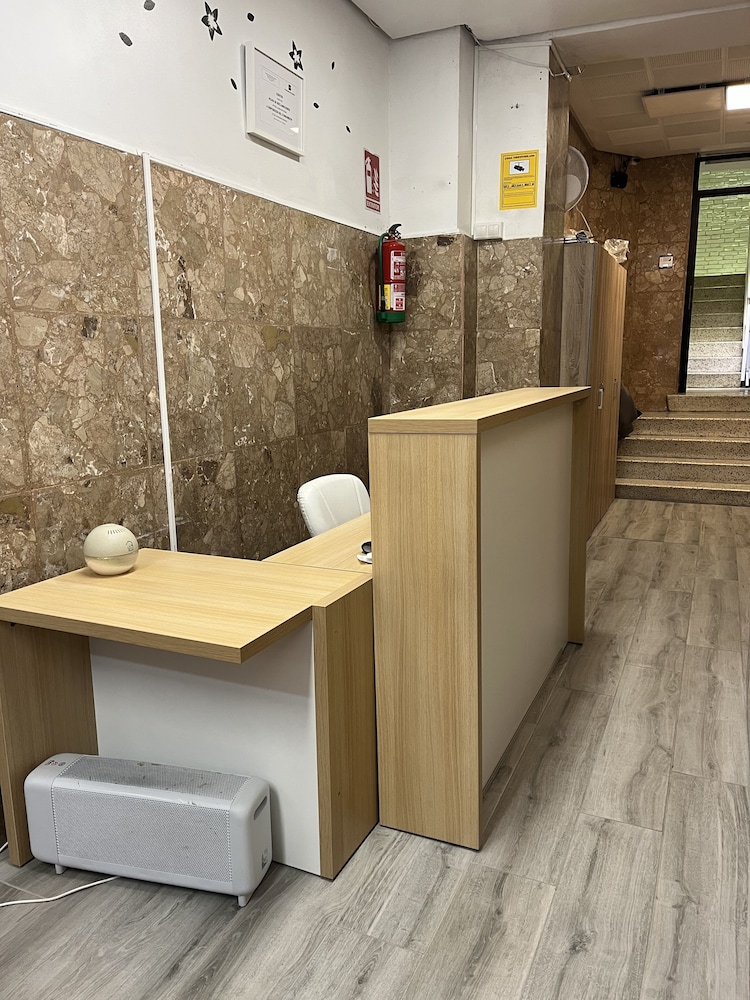 hostel almansa
