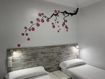 hostel almansa