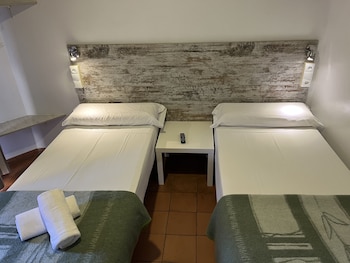 hostel almansa