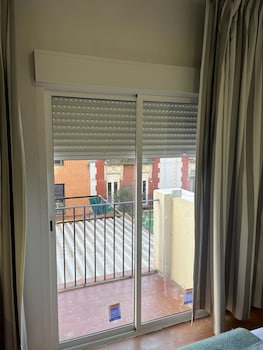hostel almansa