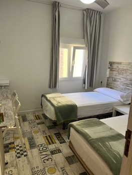hostel almansa