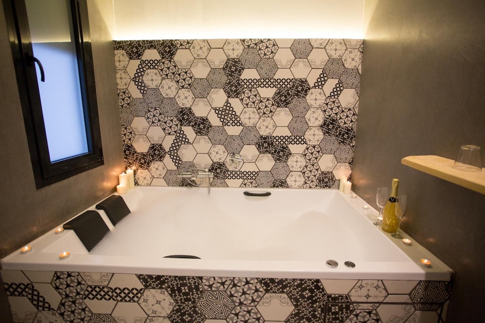 s30 reina victoria suites