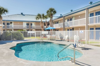 Days Inn By Wyndham Adel I-75,Moultrie>>Adel,2 star