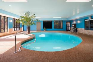 hampton inn chicopee springfield