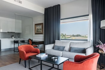 sevilla green suites