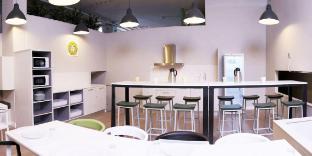 hola hostal eixample hostel