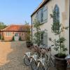 holly lodge boutique bandb