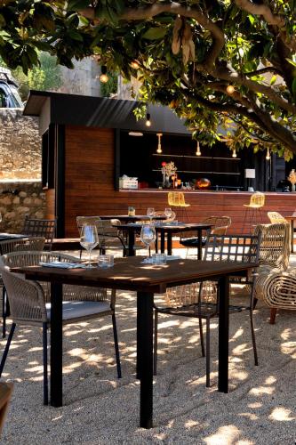 hotel masia can vive