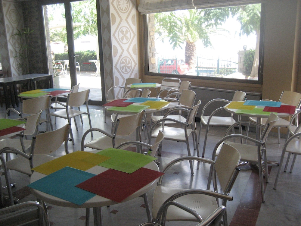 kyveli apartments