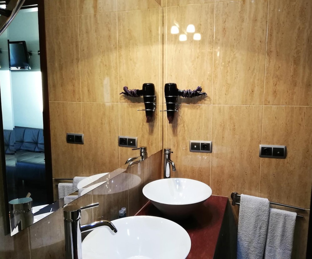 hotel lb lebrija by ma 22 puntos