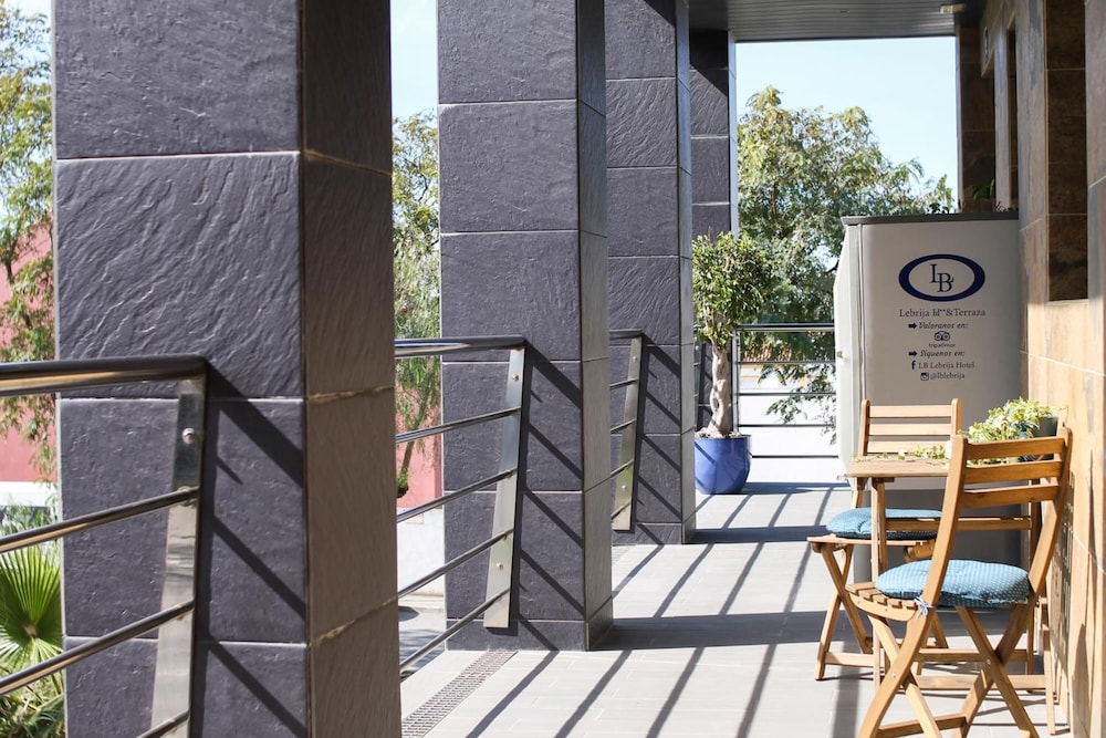 hotel lb lebrija by ma 22 puntos