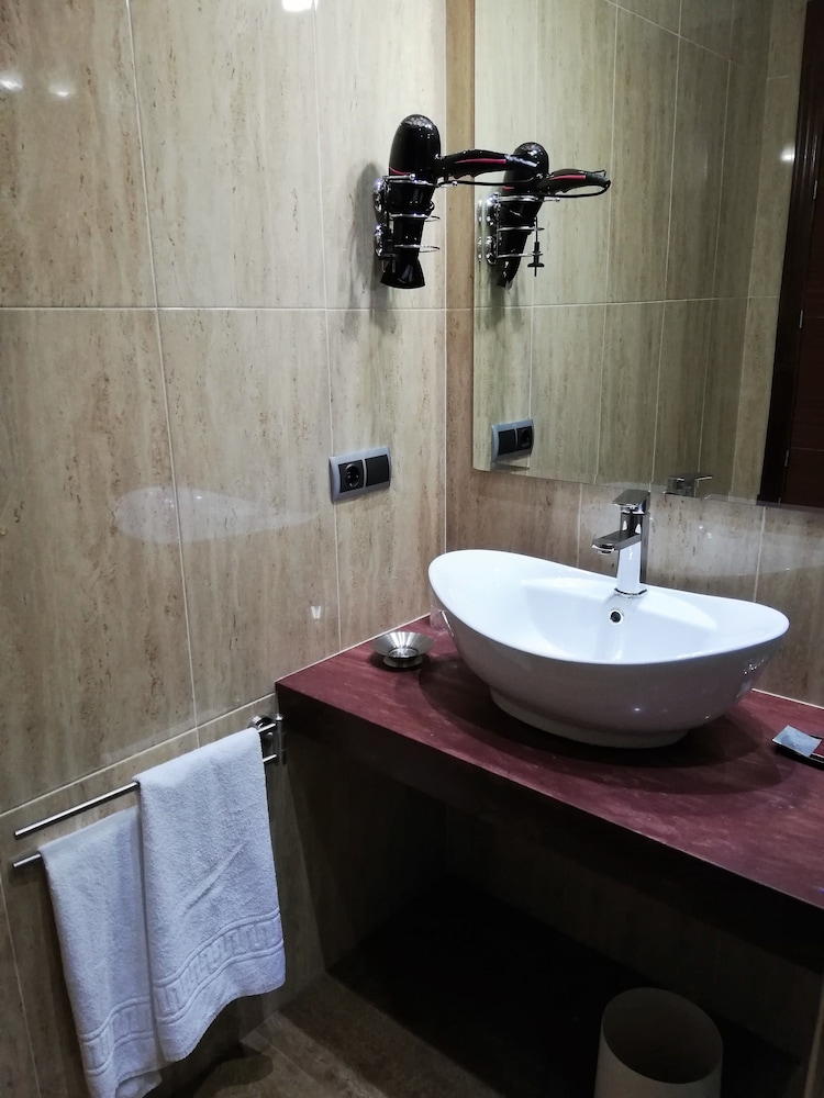 hotel lb lebrija by ma 22 puntos