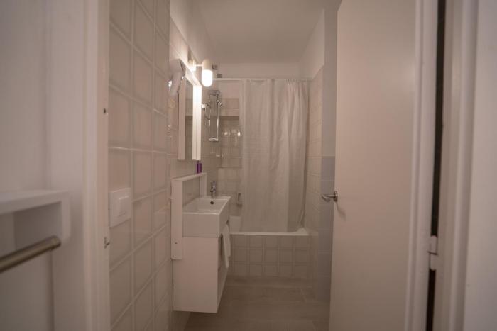 hostal marina cadaques