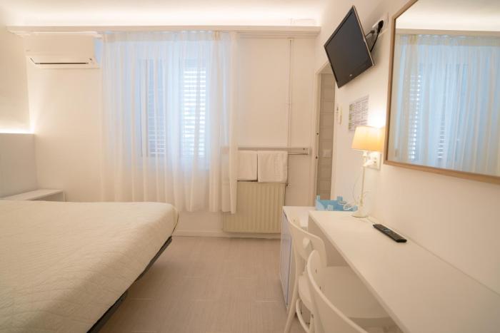 hostal marina cadaques