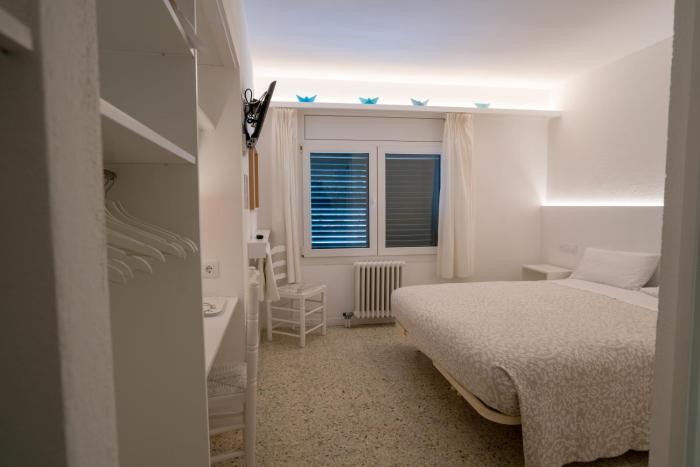 hostal marina cadaques