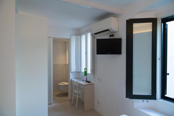 hostal marina cadaques