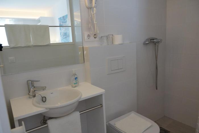 hostal marina cadaques