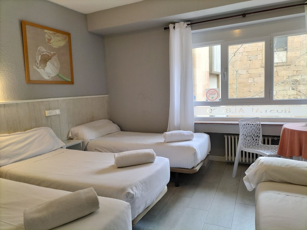 hostal albero by gaiarooms