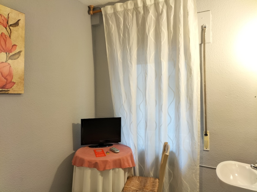 hostal albero by gaiarooms