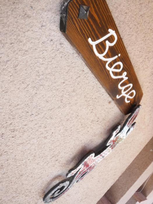 tantaka albergue de los meleses hostel