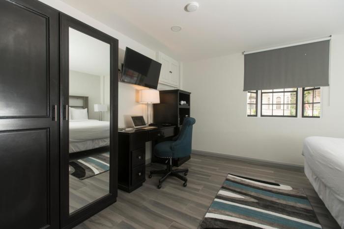 kings hotel and residences